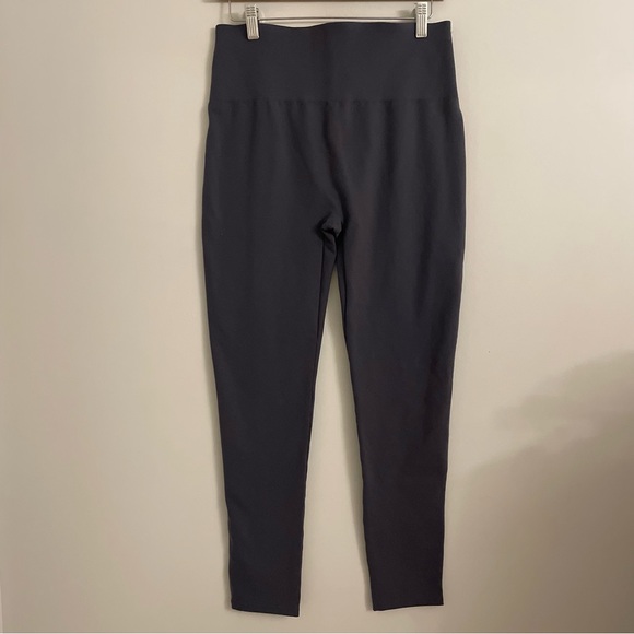 Spanx Navy Blue Essential Seamless Leggings - Picture 2 of 8